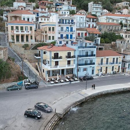 La mer Gythio Esterno foto