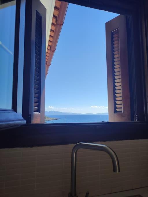 La mer Gythio Esterno foto