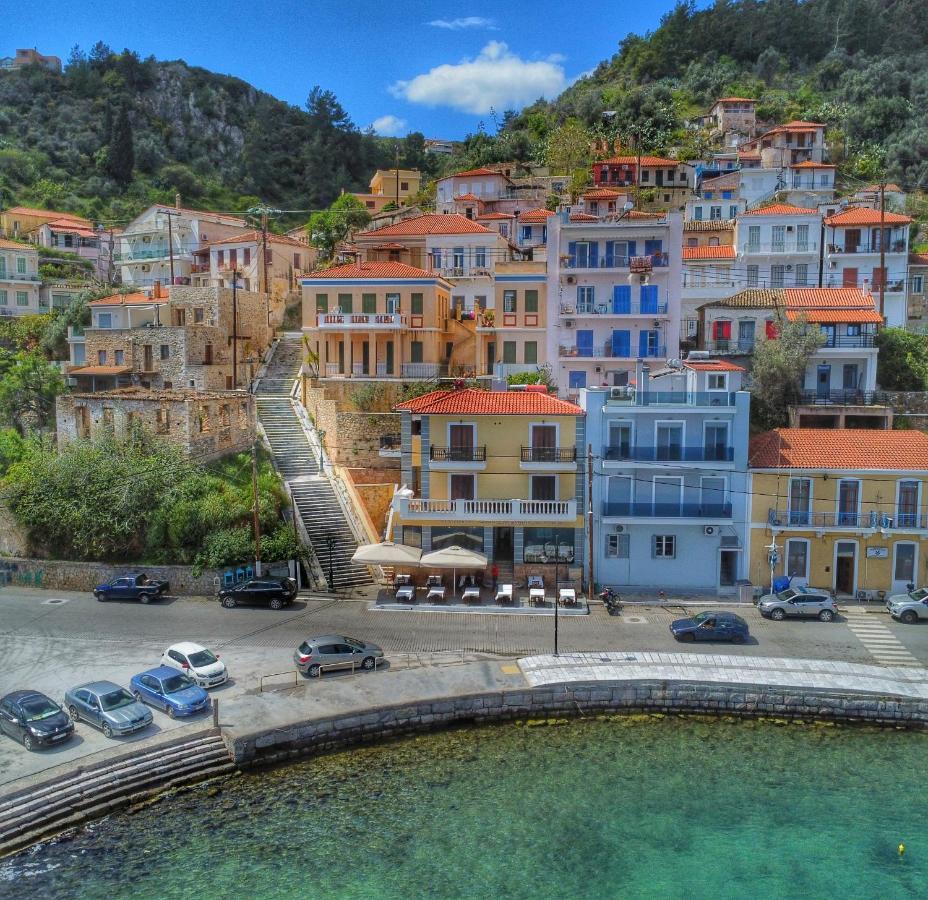 La mer Gythio Esterno foto